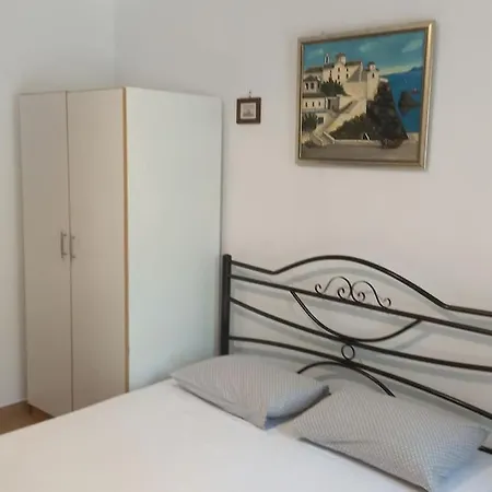 με ησυχία και θέα Apartman *