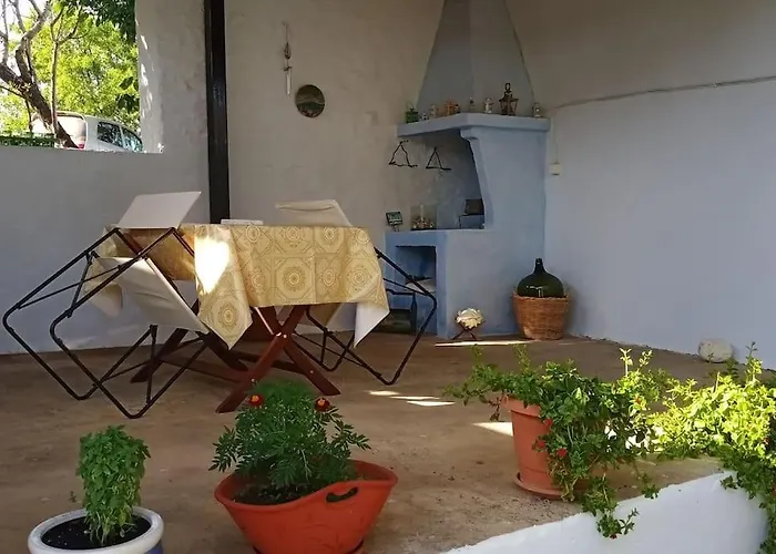 με ησυχία και θέα Skopelos Town